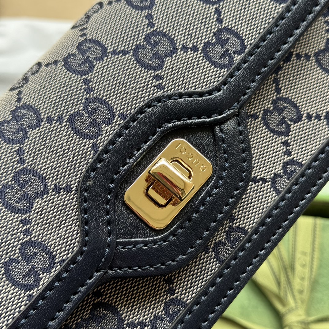 Gucci Satchel Bags